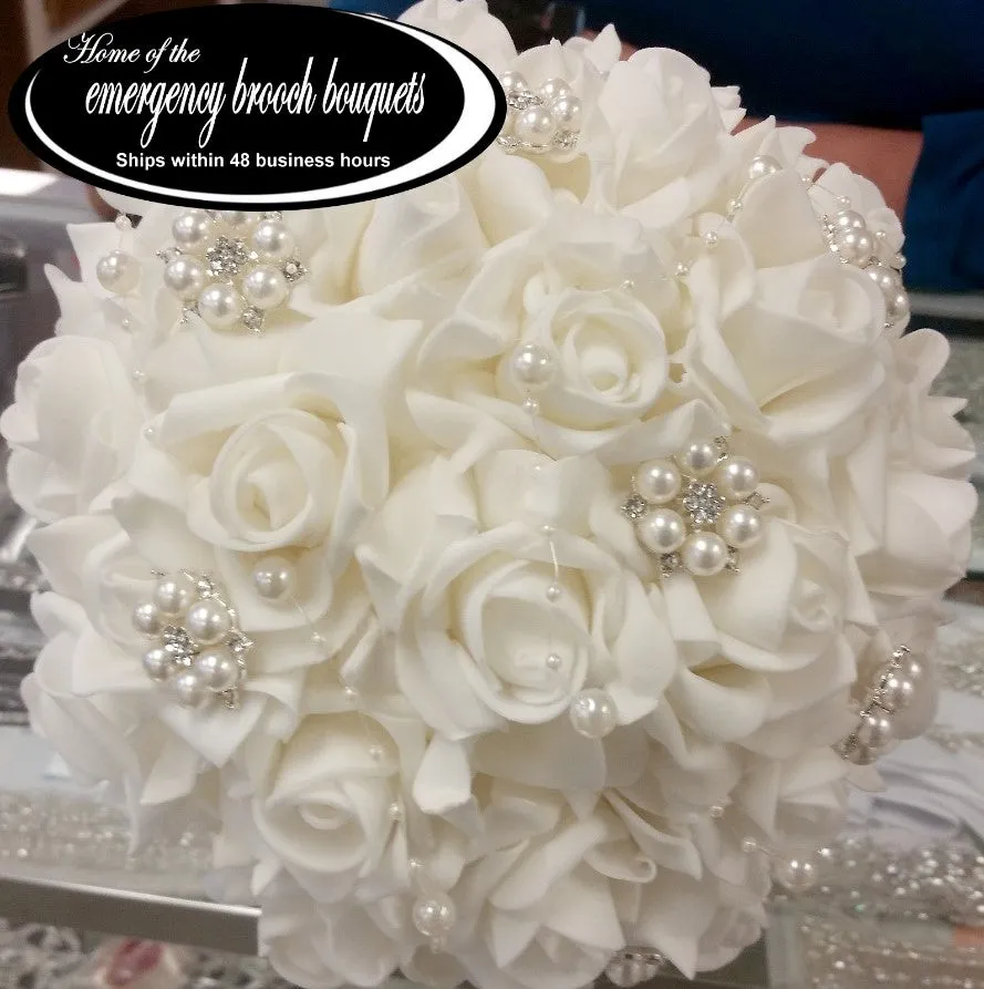 Flower Pearl Rhinestone Brooch BR-020