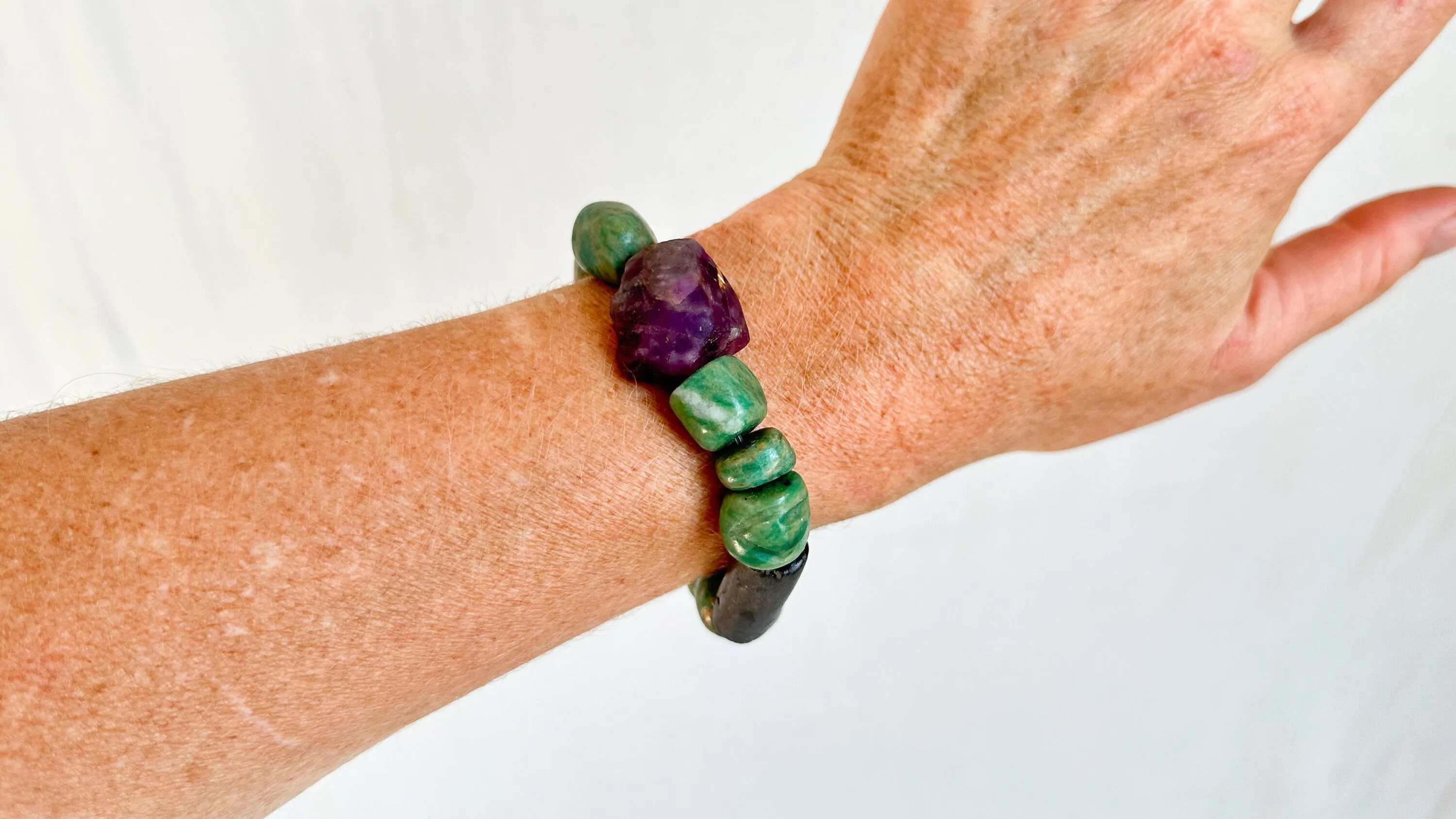 Guatemalita & Fluorite Beaded Bracelet. 2025