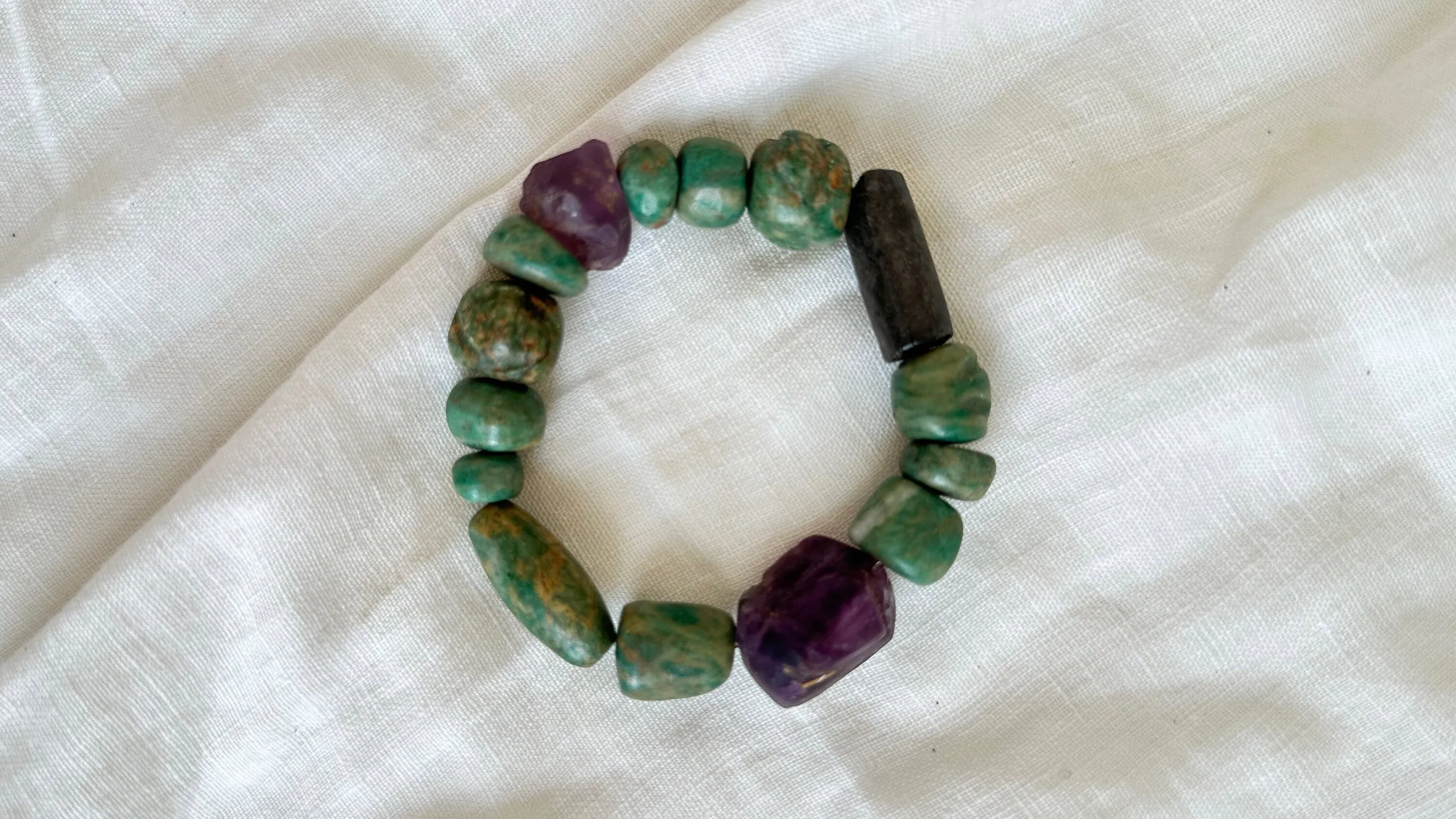Guatemalita & Fluorite Beaded Bracelet. 2025