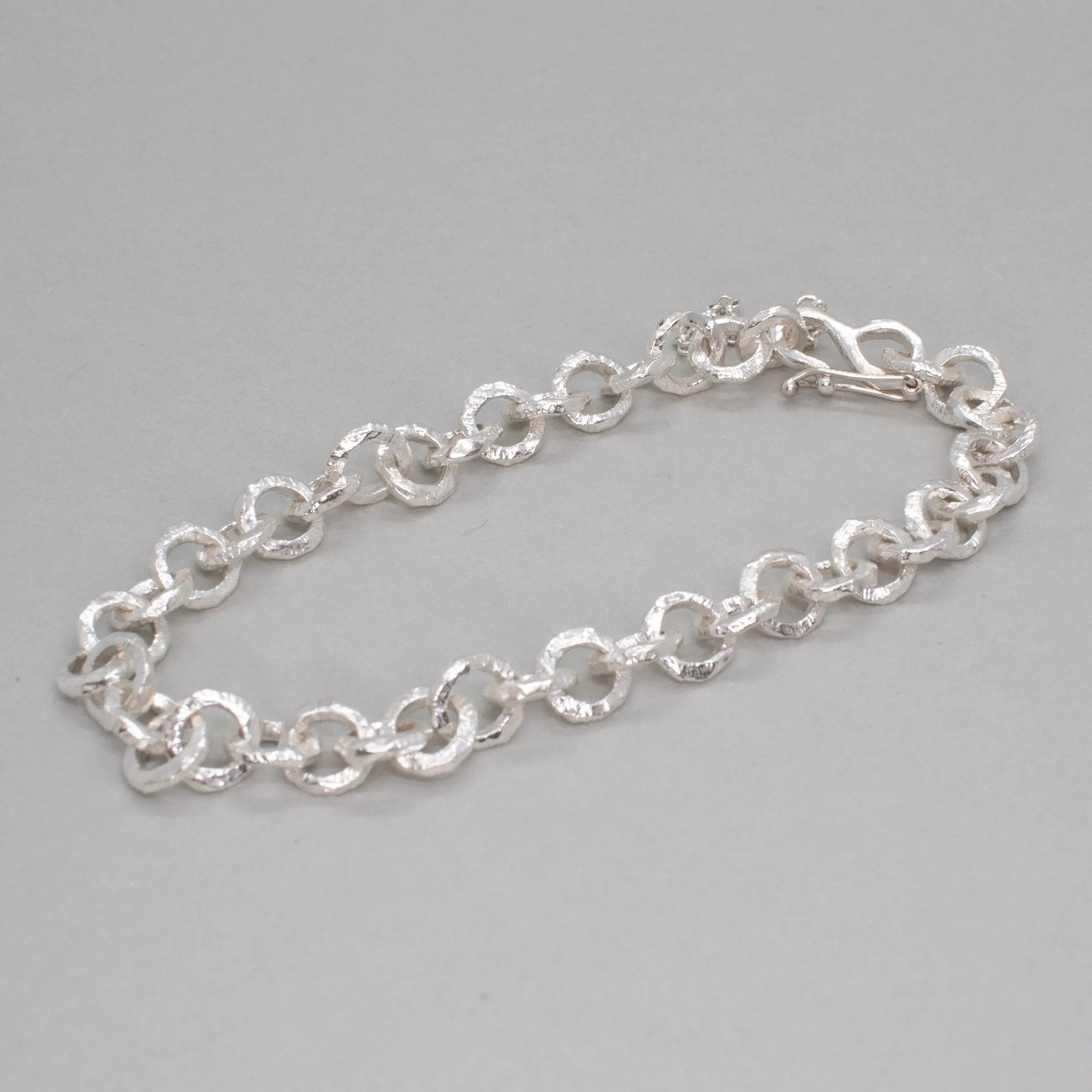 Sterling Silver Carved Round Link Chain Bracelet