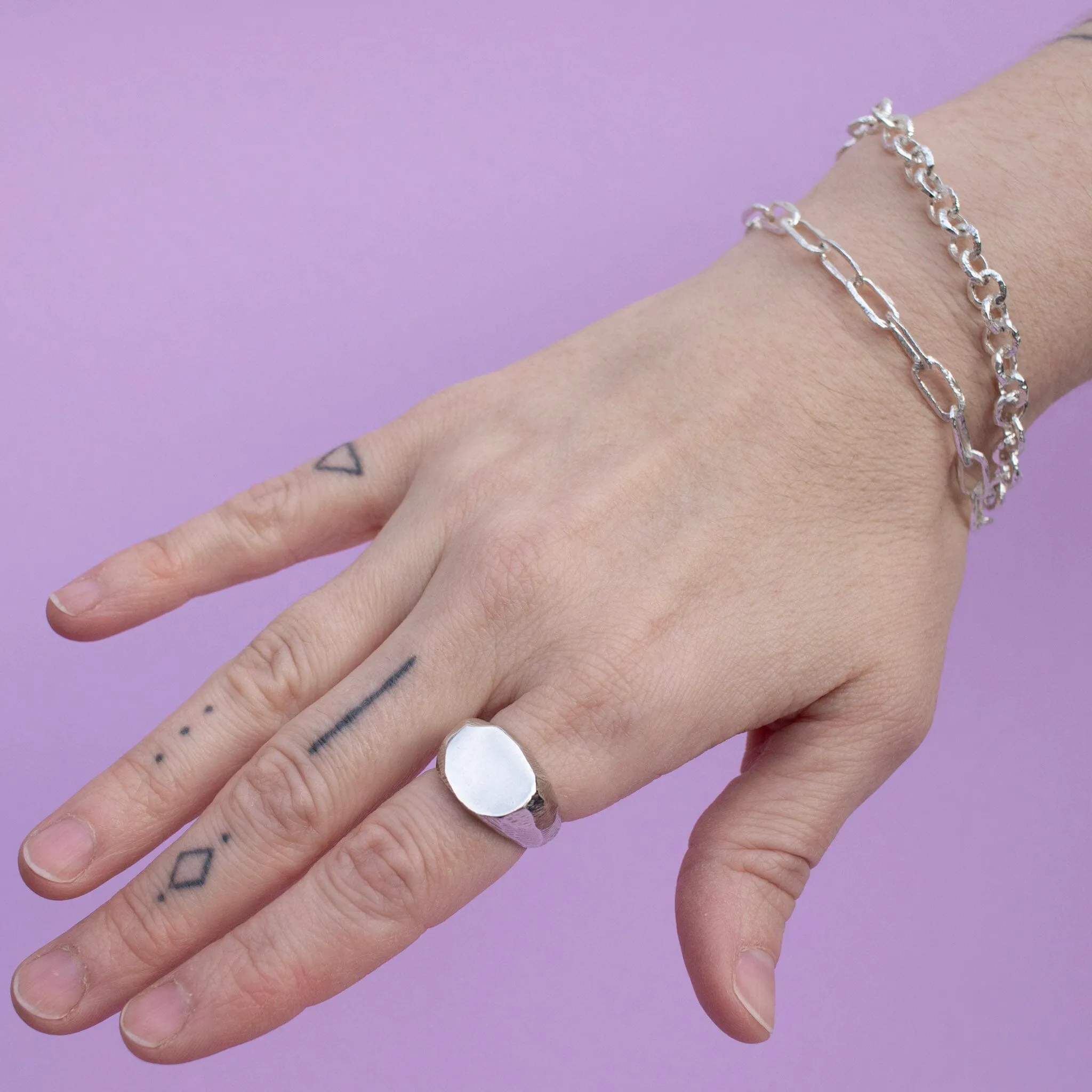 Sterling Silver Carved Round Link Chain Bracelet